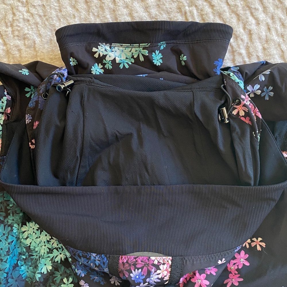 Lululemon Floral Patterned Jacket - Picture 3 of 9
